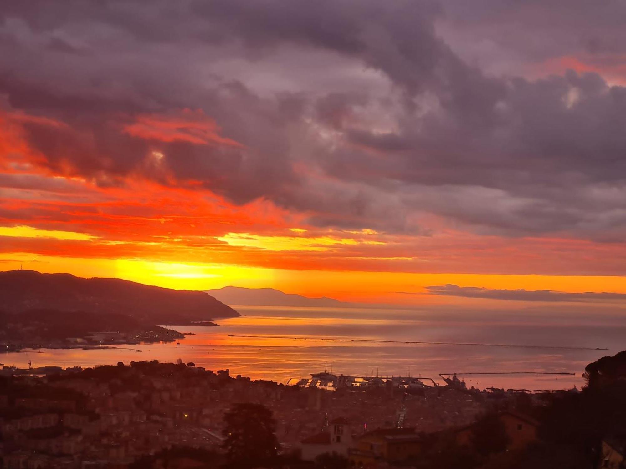 Ferienwohnung D'Oro E D'Azzurro La Spezia Exterior foto